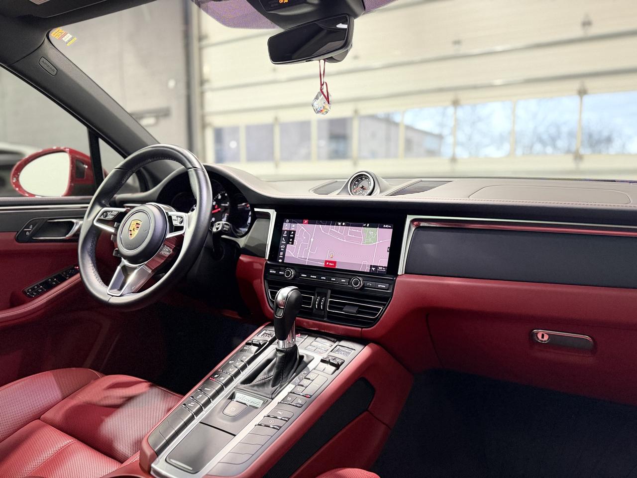 2019 Porsche Macan  Photo