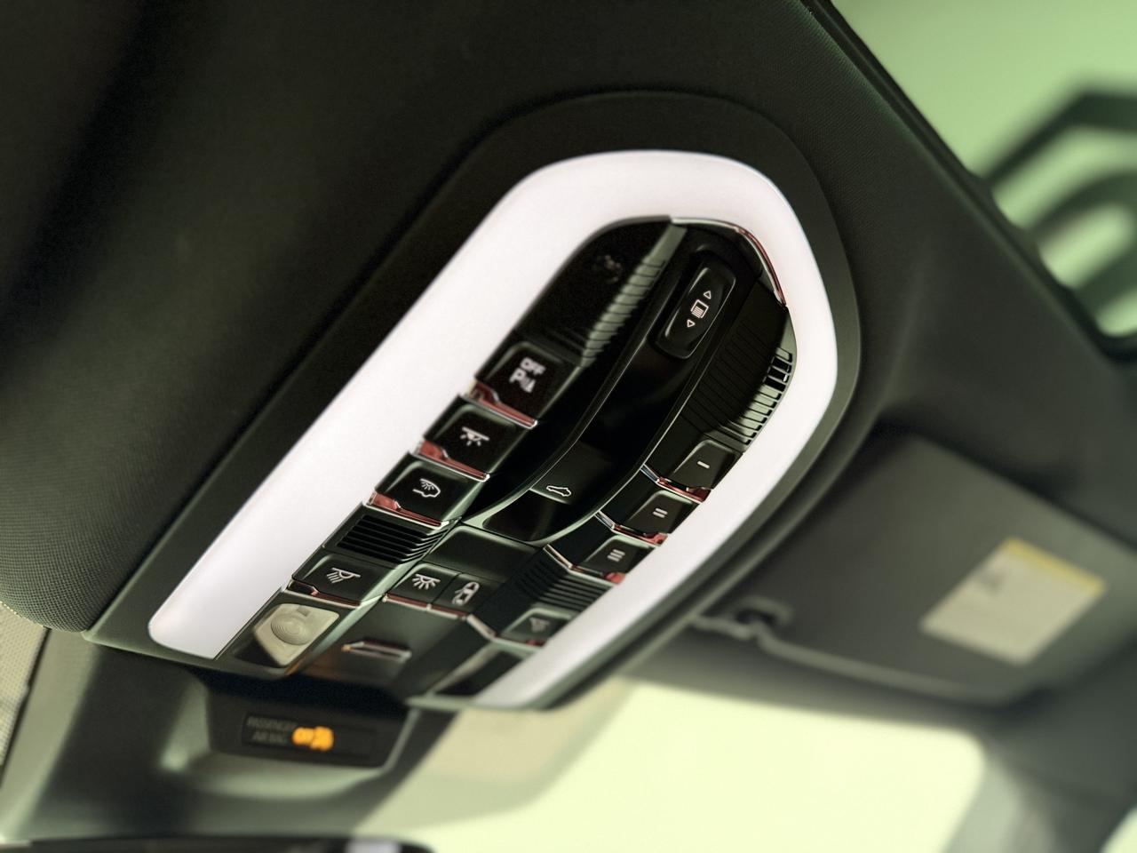 2019 Porsche Macan  Photo