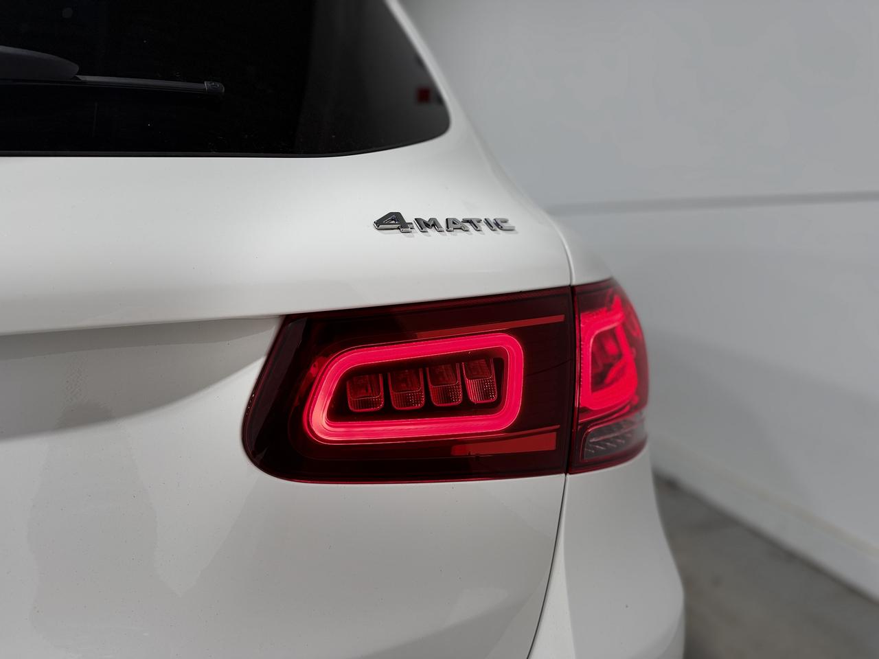 2022 Mercedes-Benz GLC-Class 300 Photo