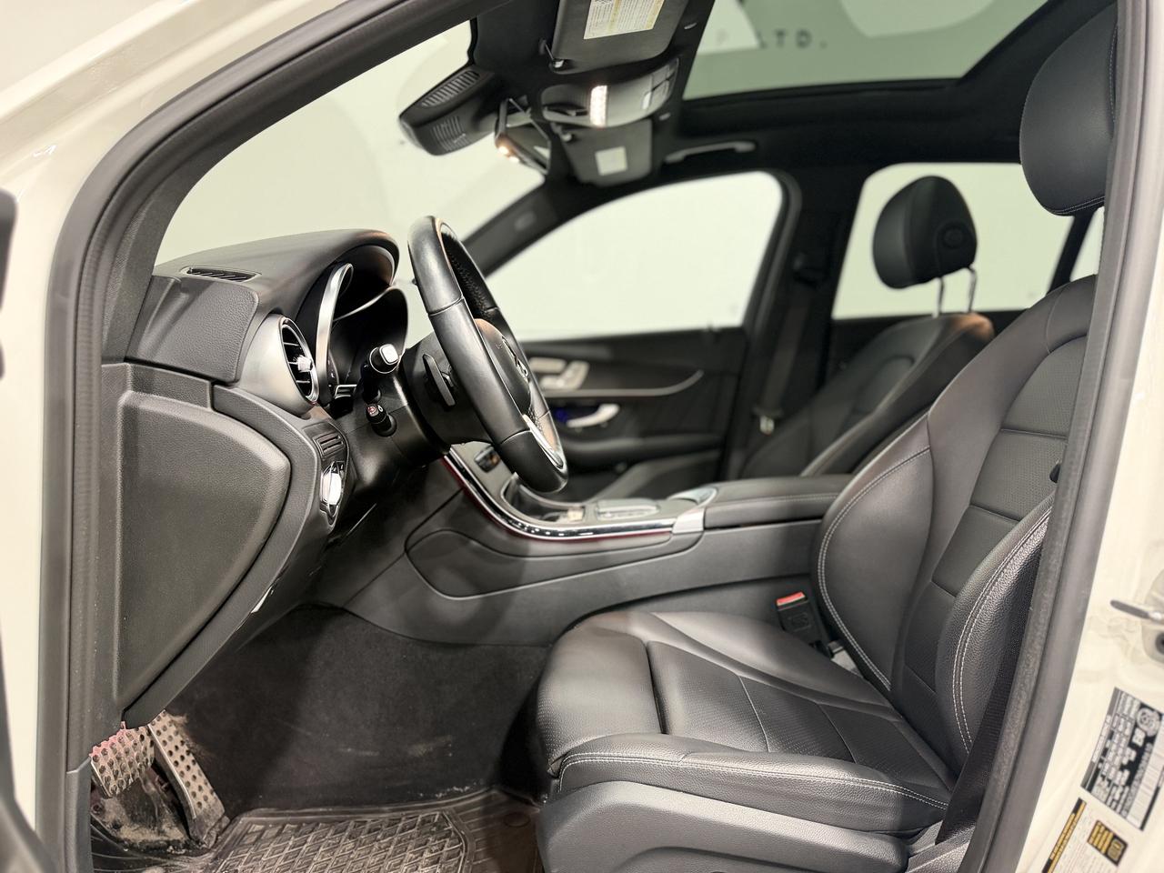 2022 Mercedes-Benz GLC-Class 300 Photo