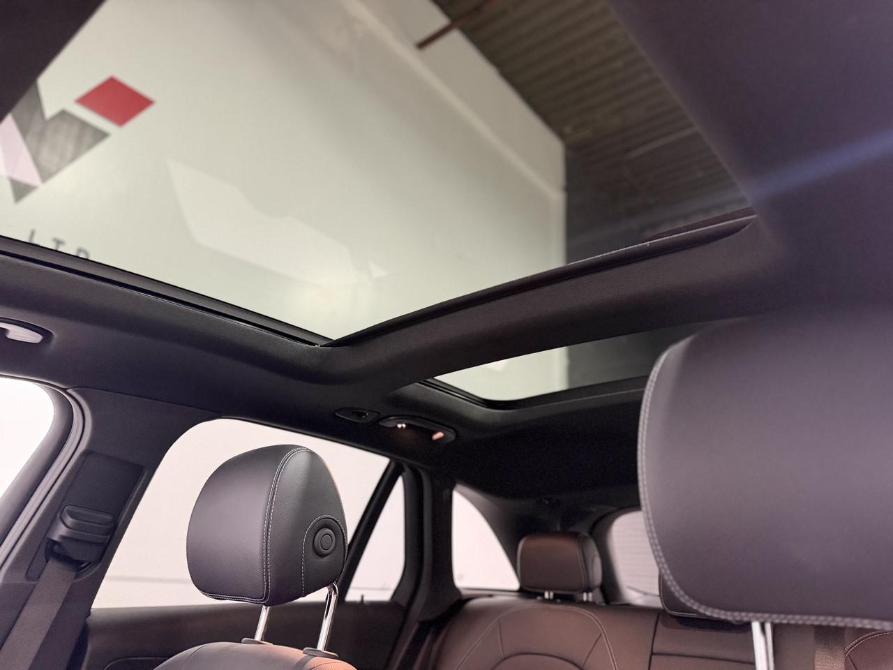 2022 Mercedes-Benz GLC-Class 300 Photo