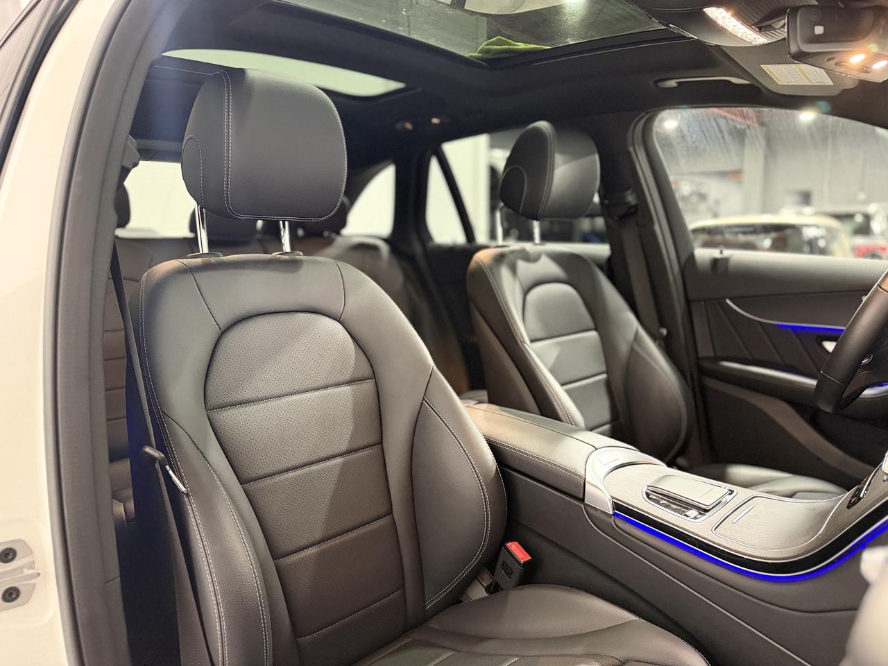 2022 Mercedes-Benz GLC-Class 300 Photo