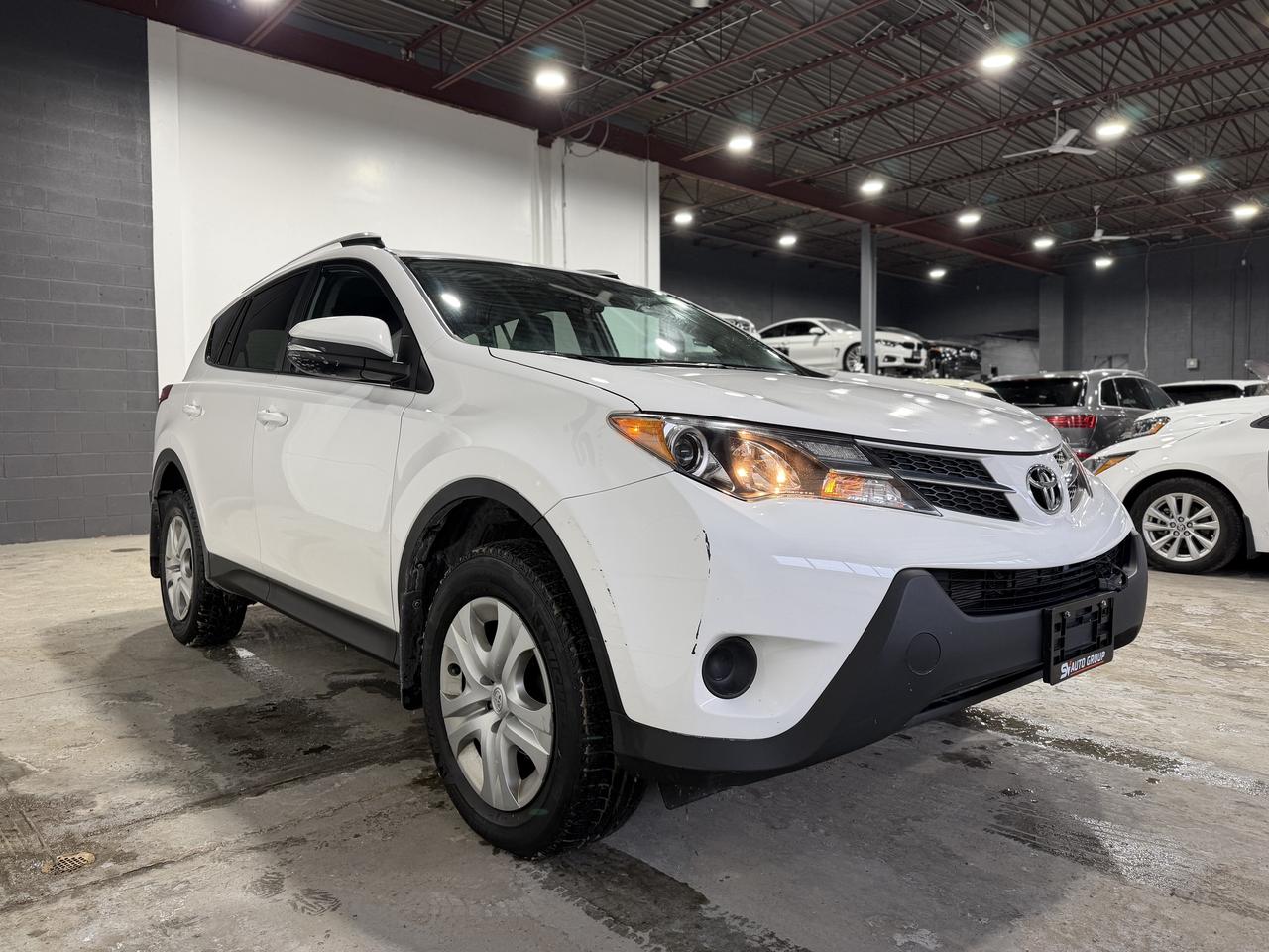 2014 Toyota RAV4 LE Photo