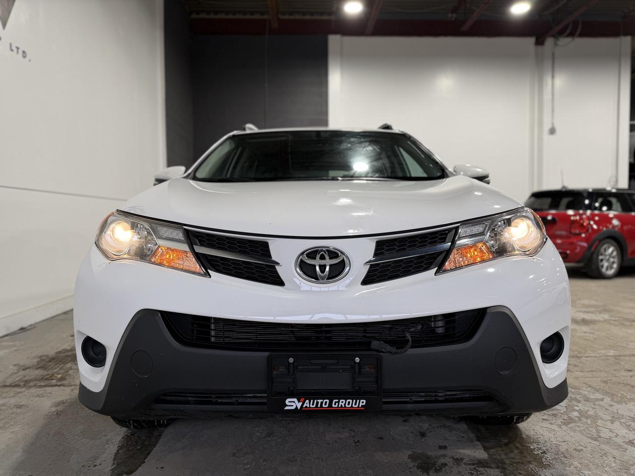 2014 Toyota RAV4 LE Photo