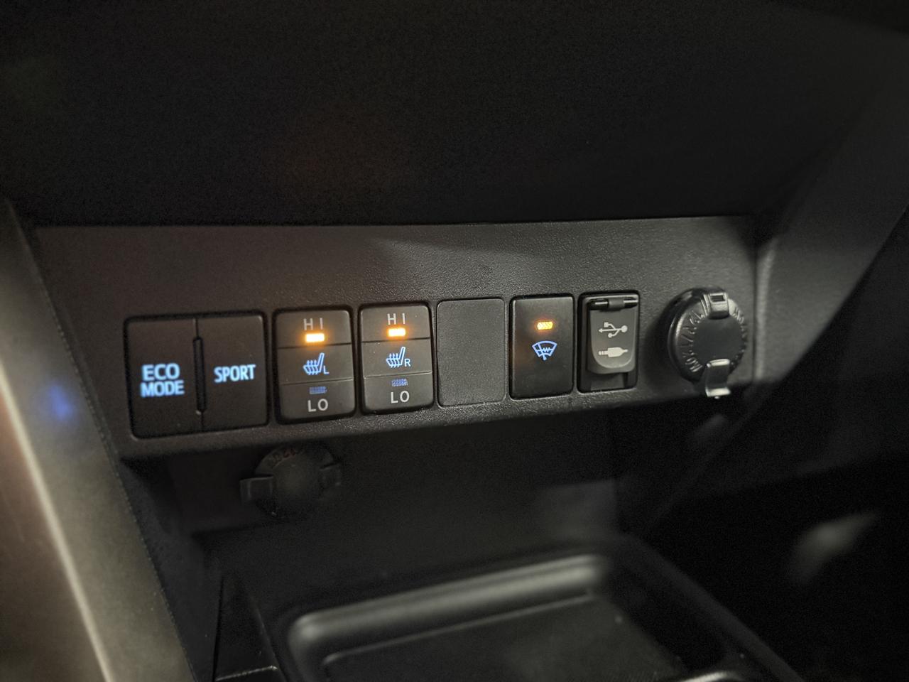 2014 Toyota RAV4 LE Photo