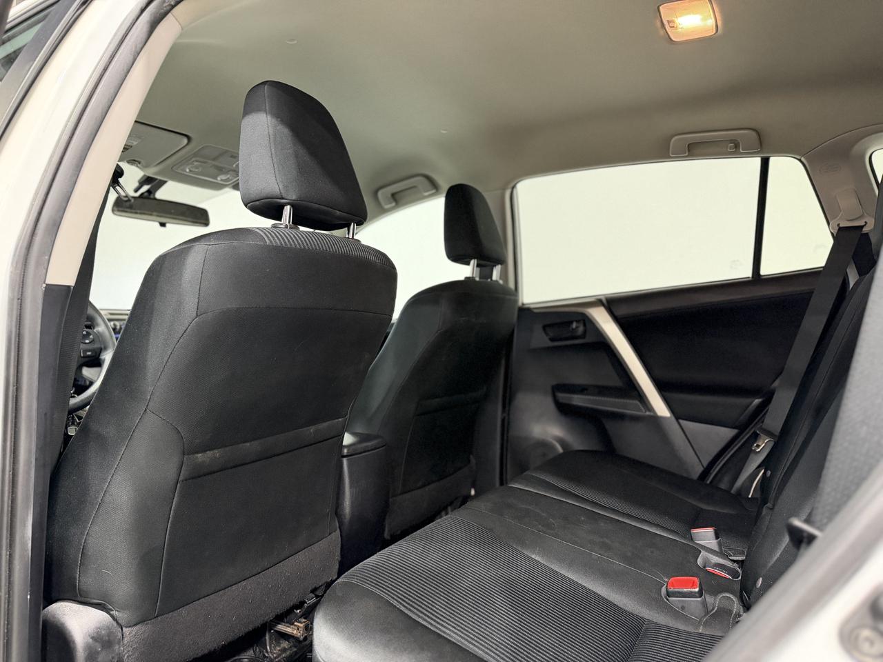 2014 Toyota RAV4 LE Photo