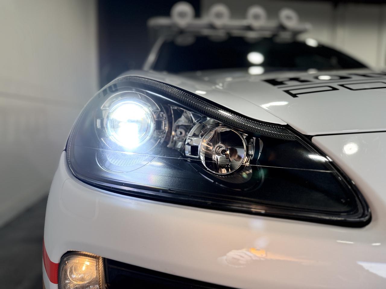 2010 Porsche Cayenne S Photo