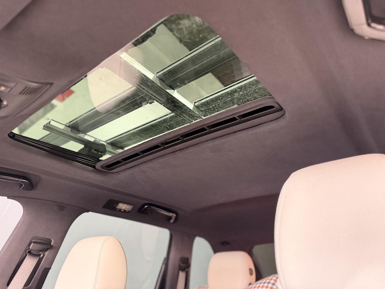 2010 Porsche Cayenne S Photo