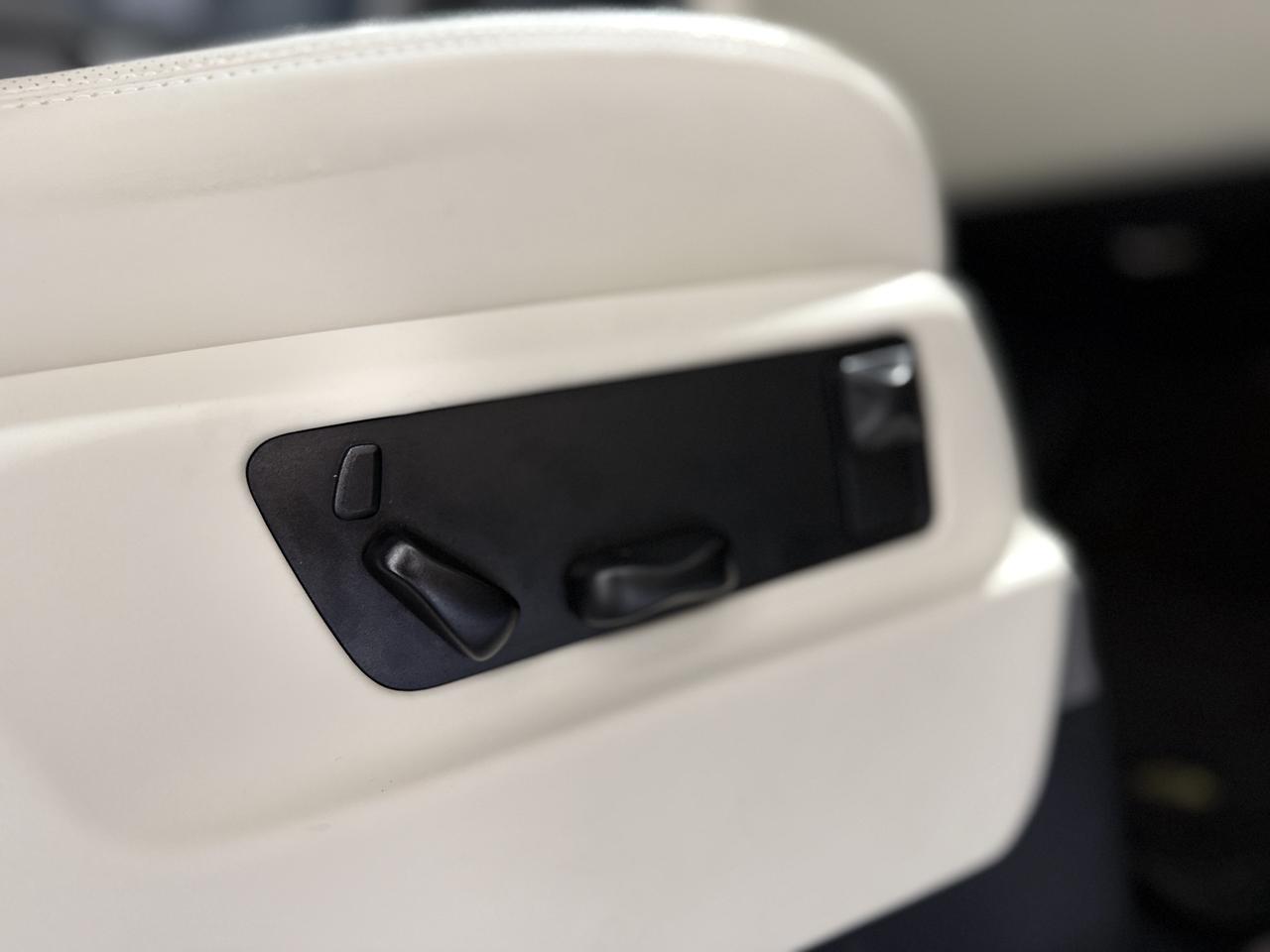 2010 Porsche Cayenne S Photo