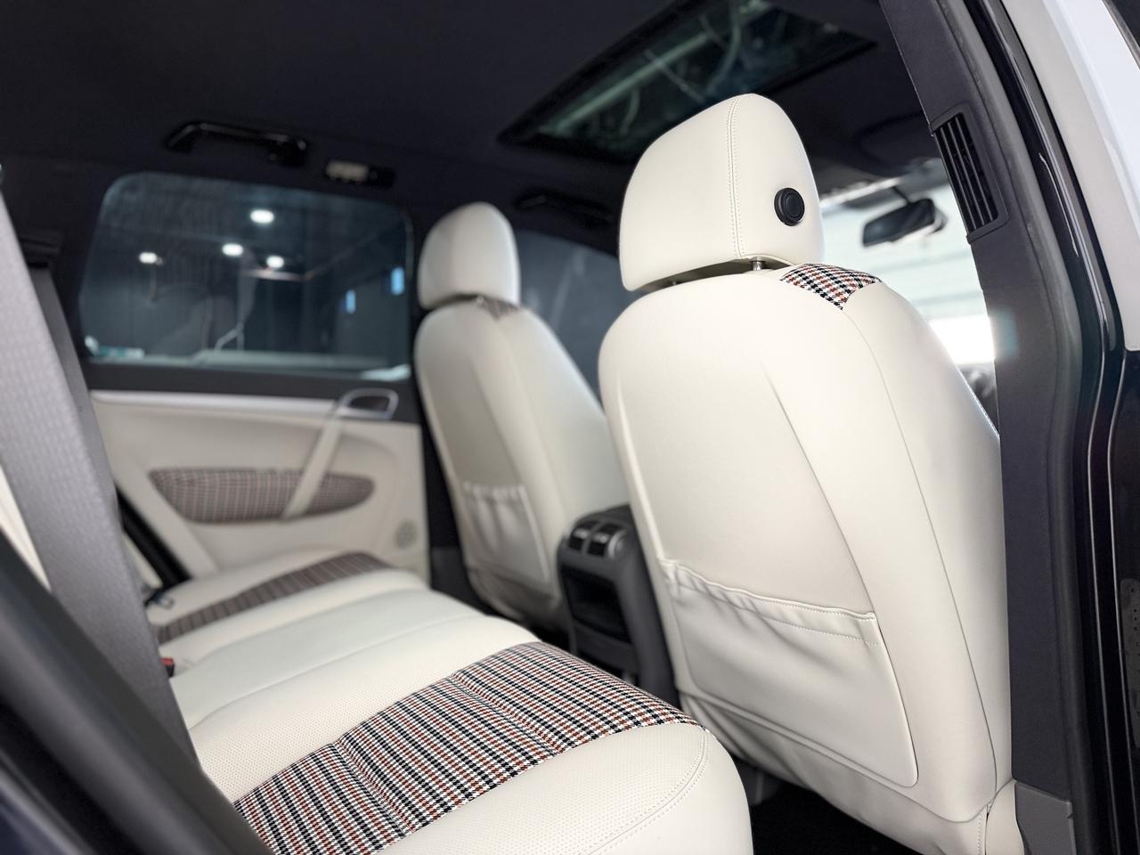 2010 Porsche Cayenne S Photo