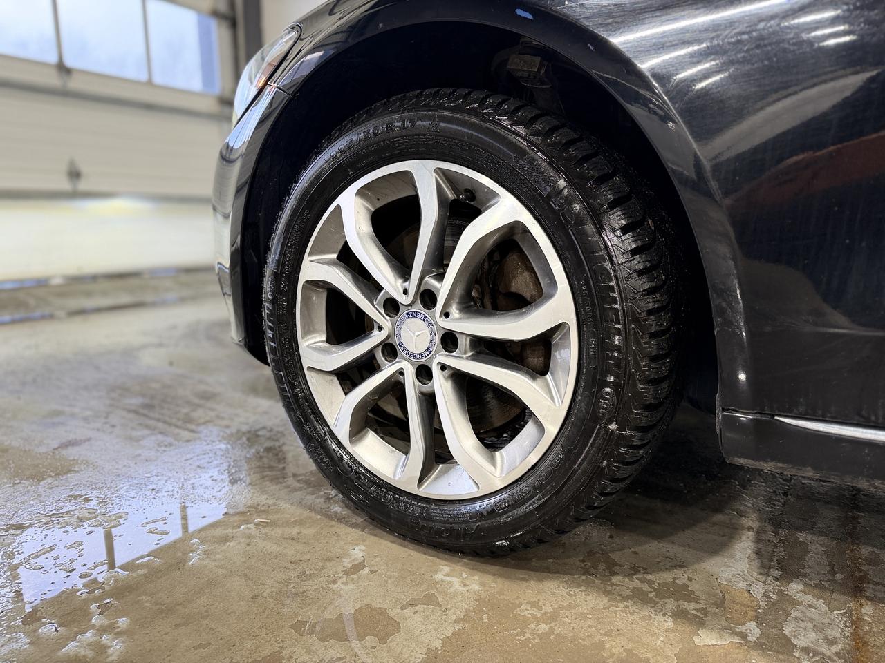 2016 Mercedes-Benz C-Class C300 Photo2