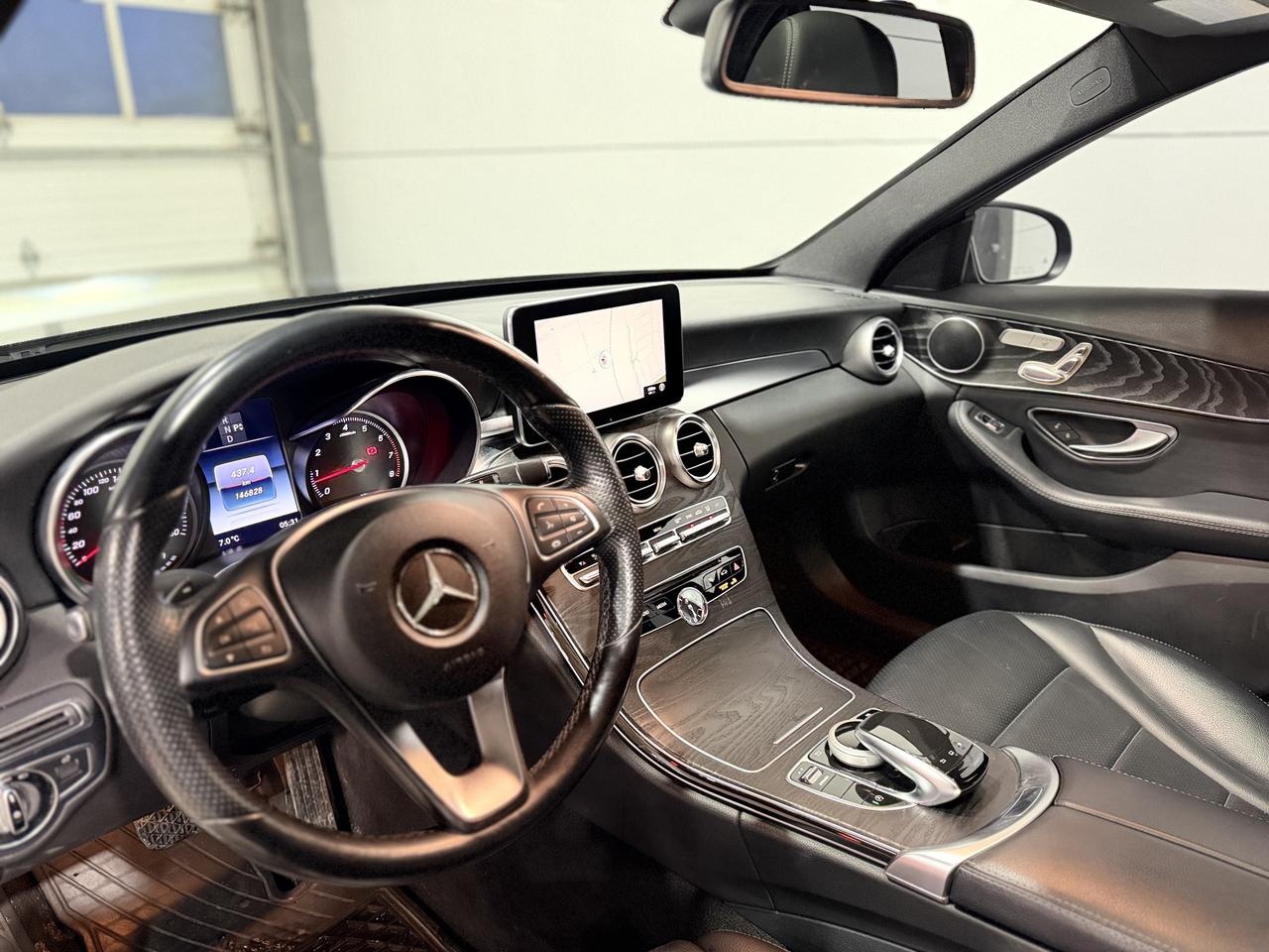 2016 Mercedes-Benz C-Class C300 Photo