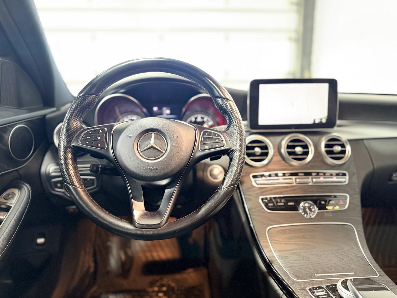 2016 Mercedes-Benz C-Class C300 Photo