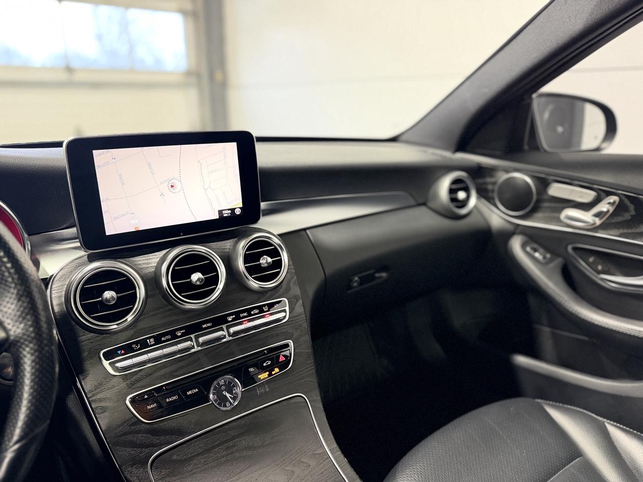 2016 Mercedes-Benz C-Class C300 Photo