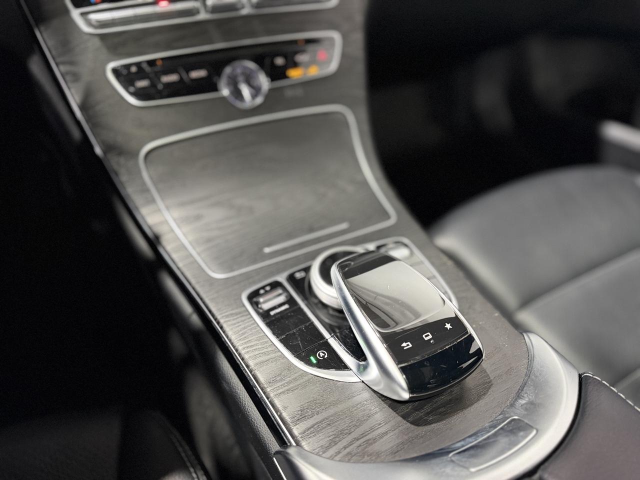 2016 Mercedes-Benz C-Class C300 Photo