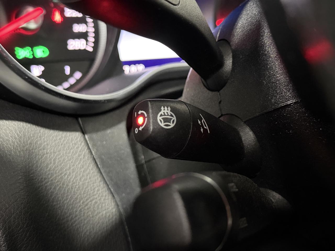 2016 Mercedes-Benz C-Class C300 Photo