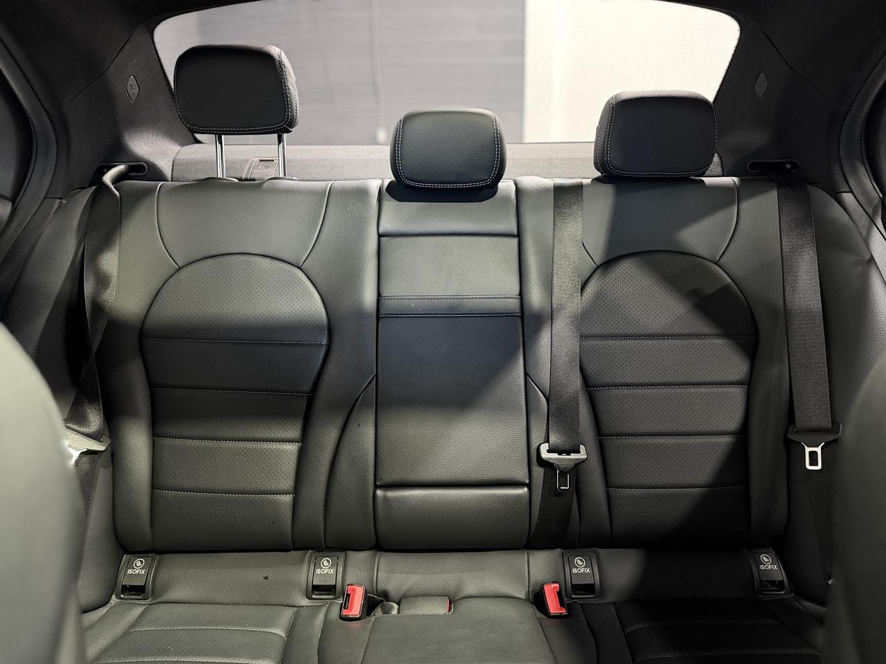 2016 Mercedes-Benz C-Class C300 Photo