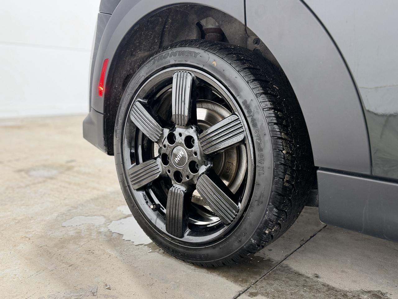 2024 MINI 5-Door Cooper S Photo