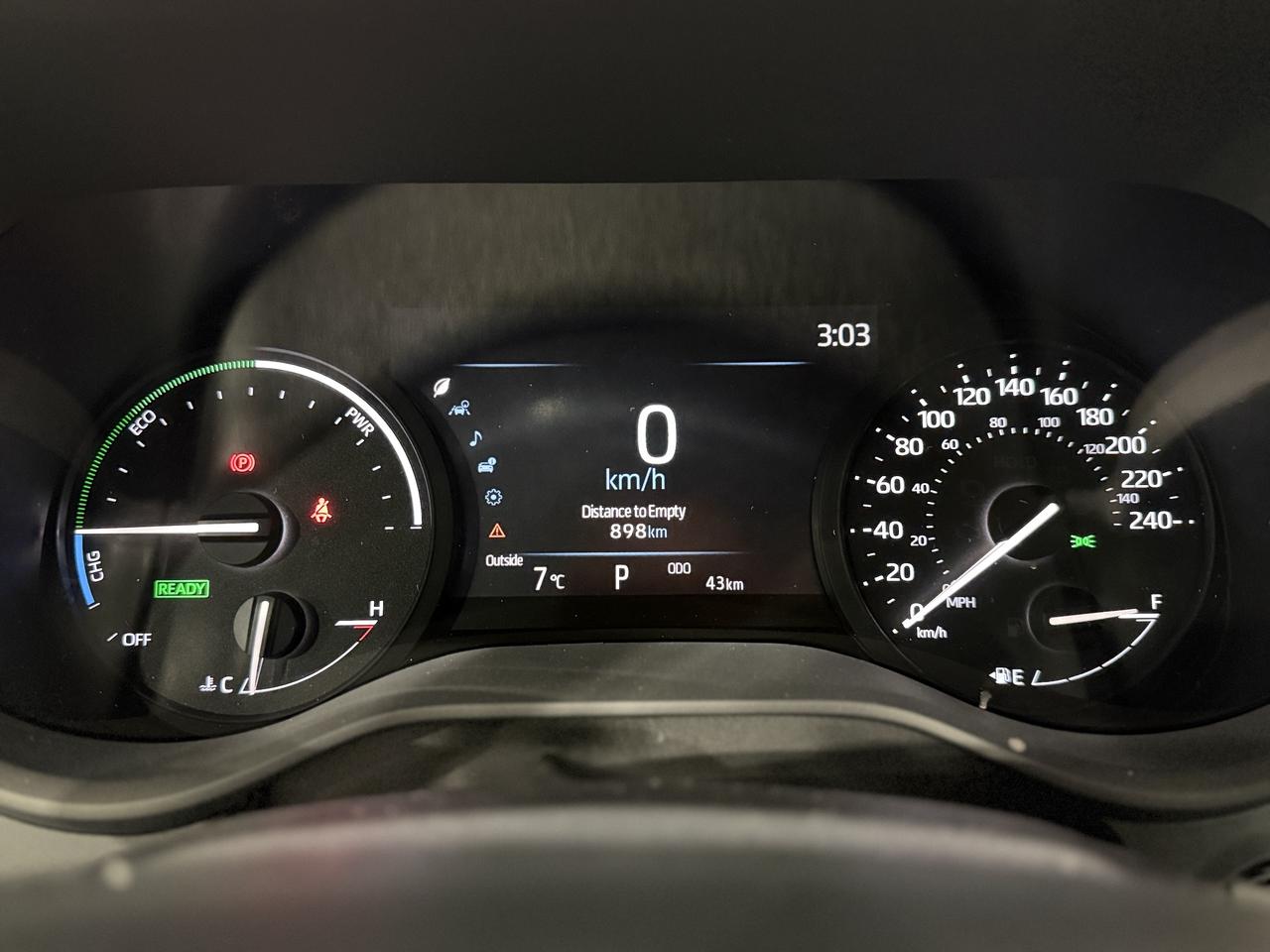 2025 Toyota Sienna XLE Photo