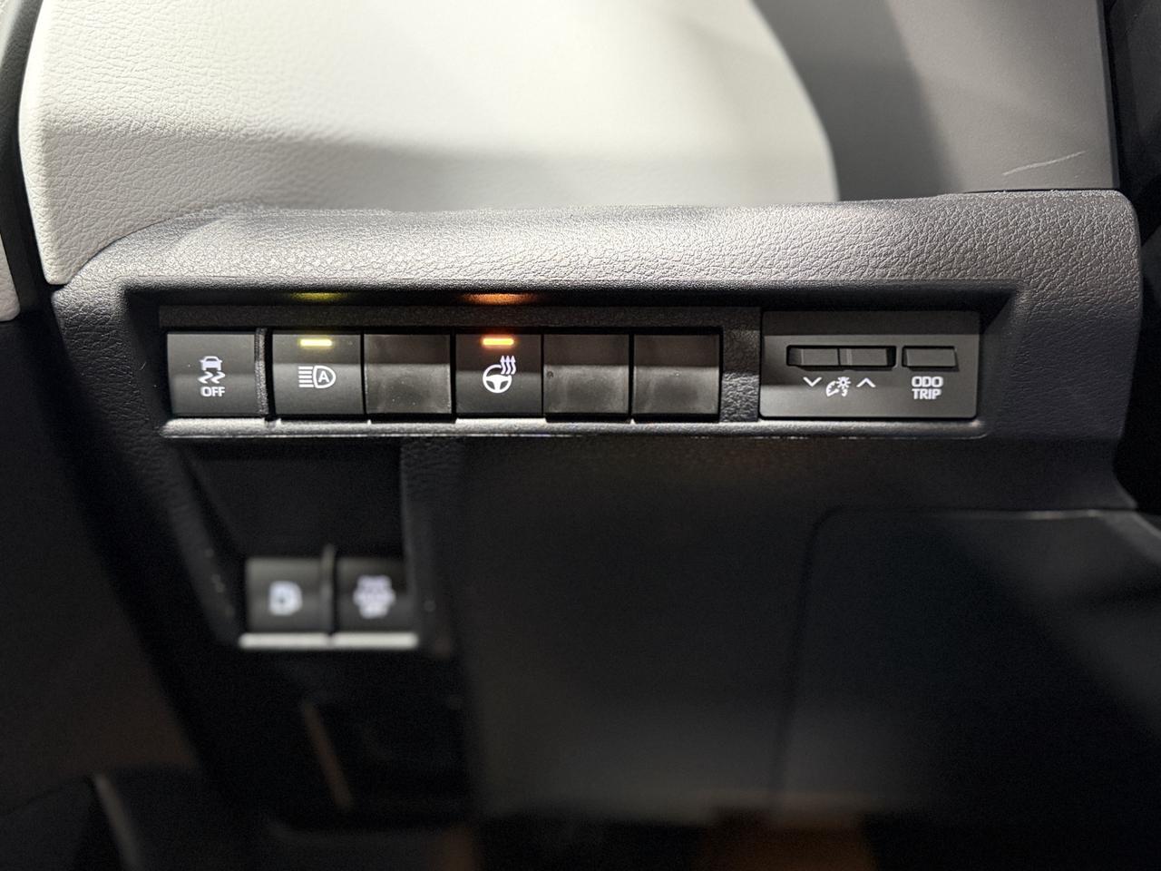 2025 Toyota Sienna XLE Photo