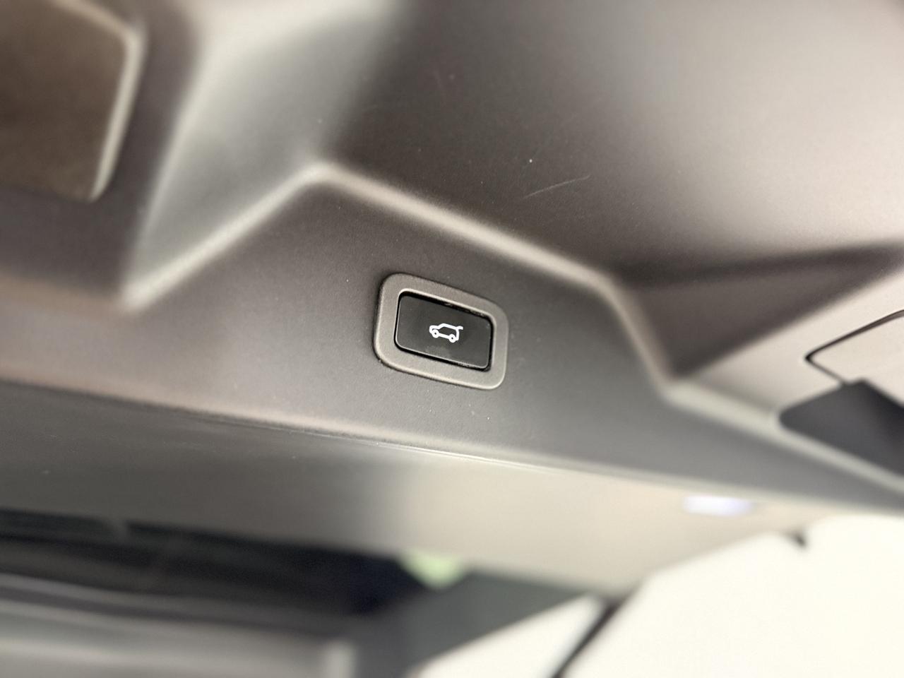 2019 Land Rover Range Rover SuperCharged Photo