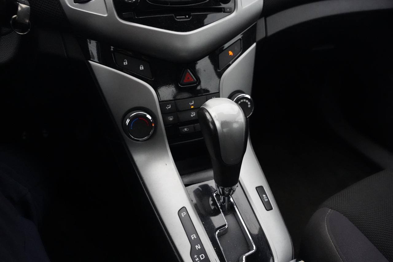 2013 Chevrolet Cruze 1LT/NAV/CAMERA/BLUETOOTH Photo