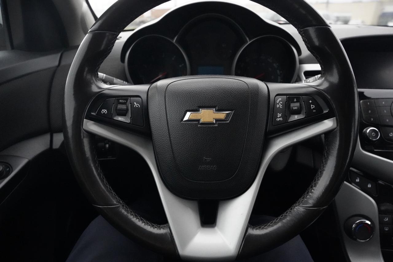 2013 Chevrolet Cruze 1LT/NAV/CAMERA/BLUETOOTH Photo