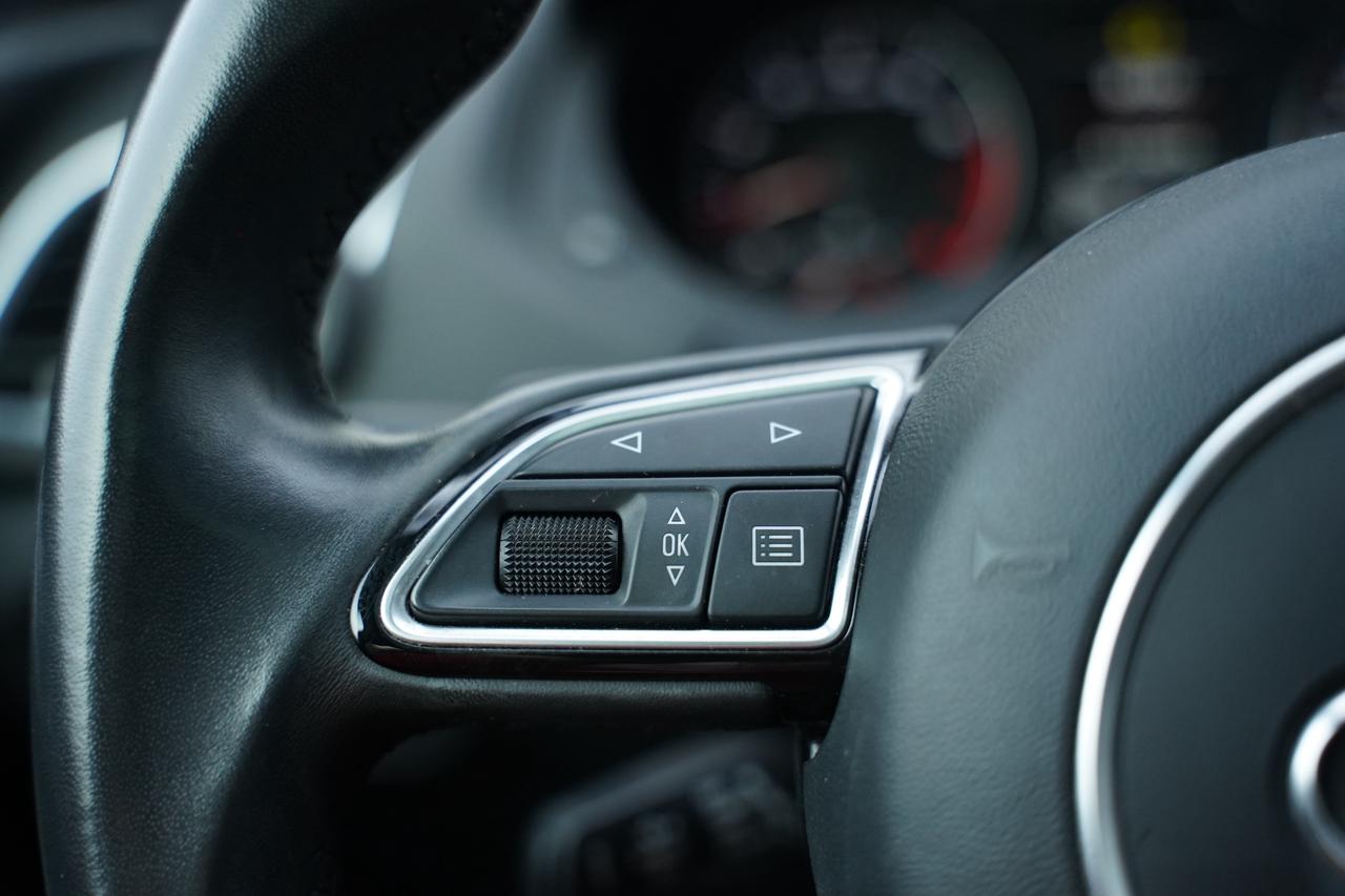 2018 Audi Q3 PROGRESSIV S LINE/NO ACCIDENTS/ LEATHER/SUNROOF Photo