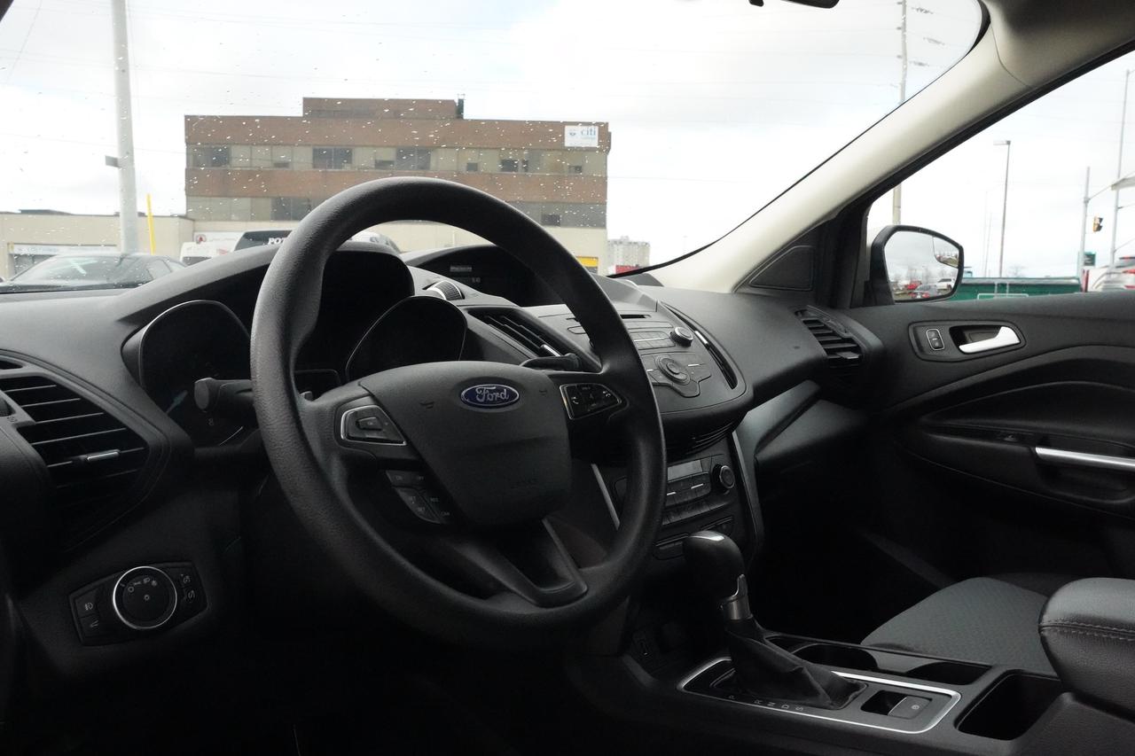 2017 Ford Escape SE/BACK UP CAM/AWD Photo
