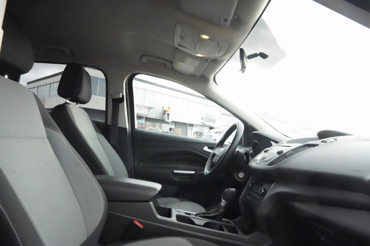 2017 Ford Escape SE/BACK UP CAM/AWD Photo