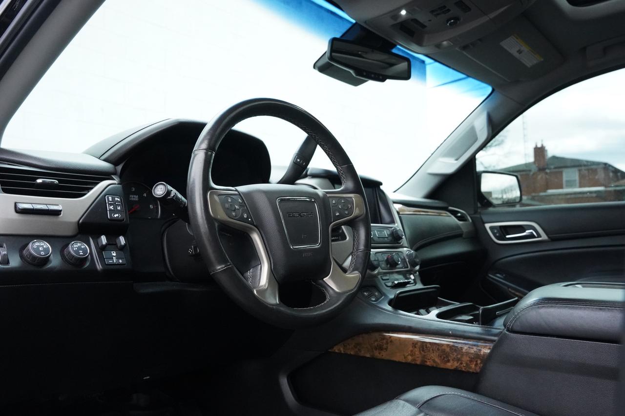 2015 GMC Yukon DENALI/6.2/7 PASS/DVD PLAYER/LOADED/NO ACCIDENTS Photo