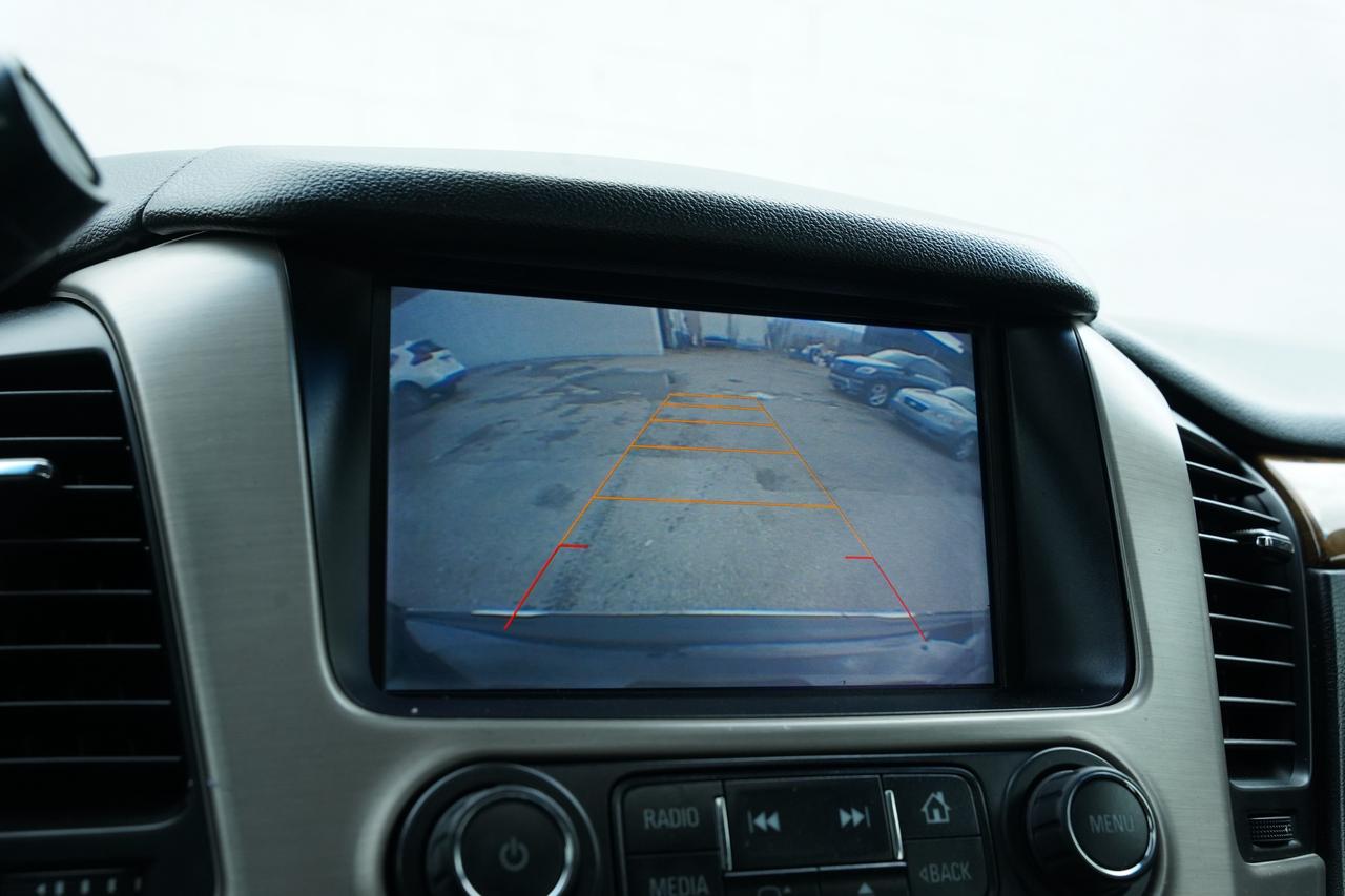 2015 GMC Yukon DENALI/6.2/7 PASS/DVD PLAYER/LOADED/NO ACCIDENTS Photo