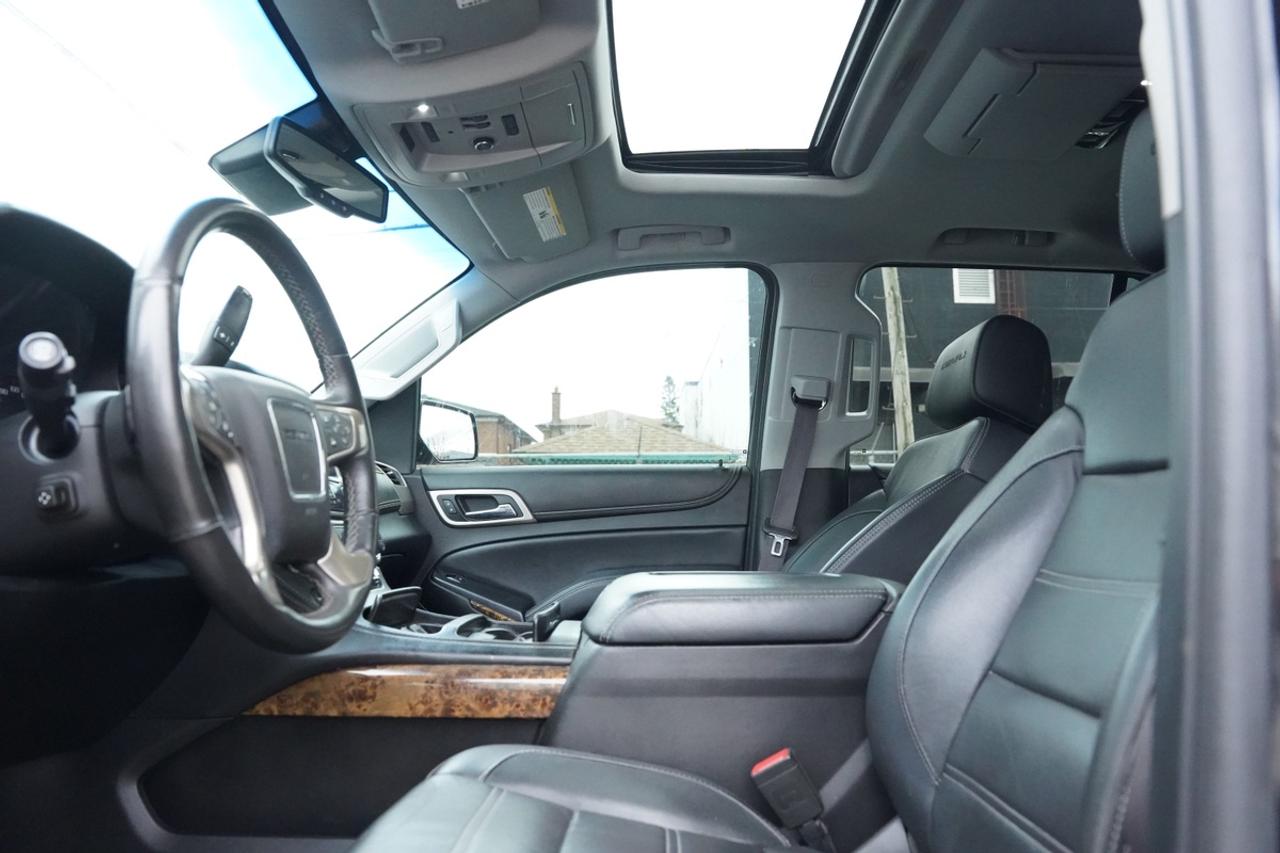 2015 GMC Yukon DENALI/6.2/7 PASS/DVD PLAYER/LOADED/NO ACCIDENTS Photo