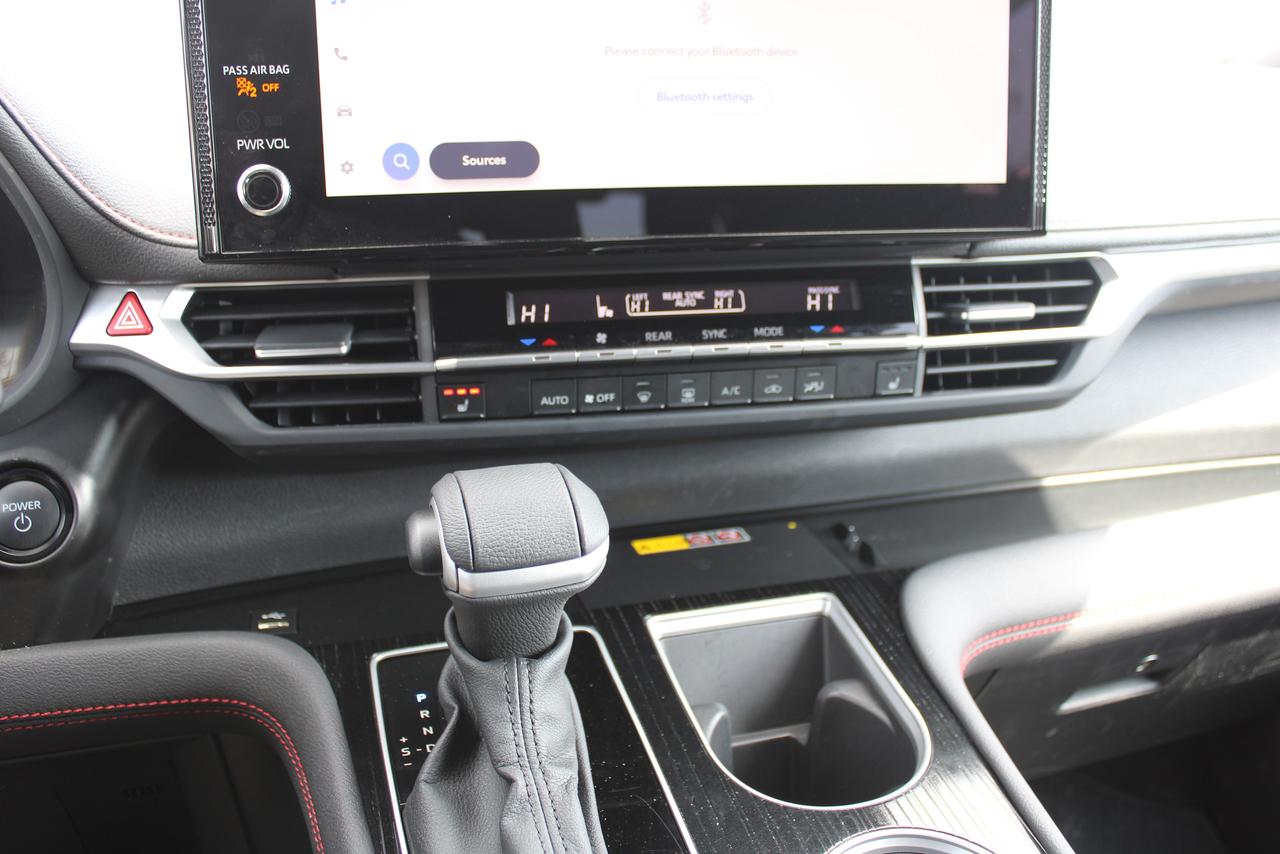 2025 Toyota Sienna XSE AWD Photo