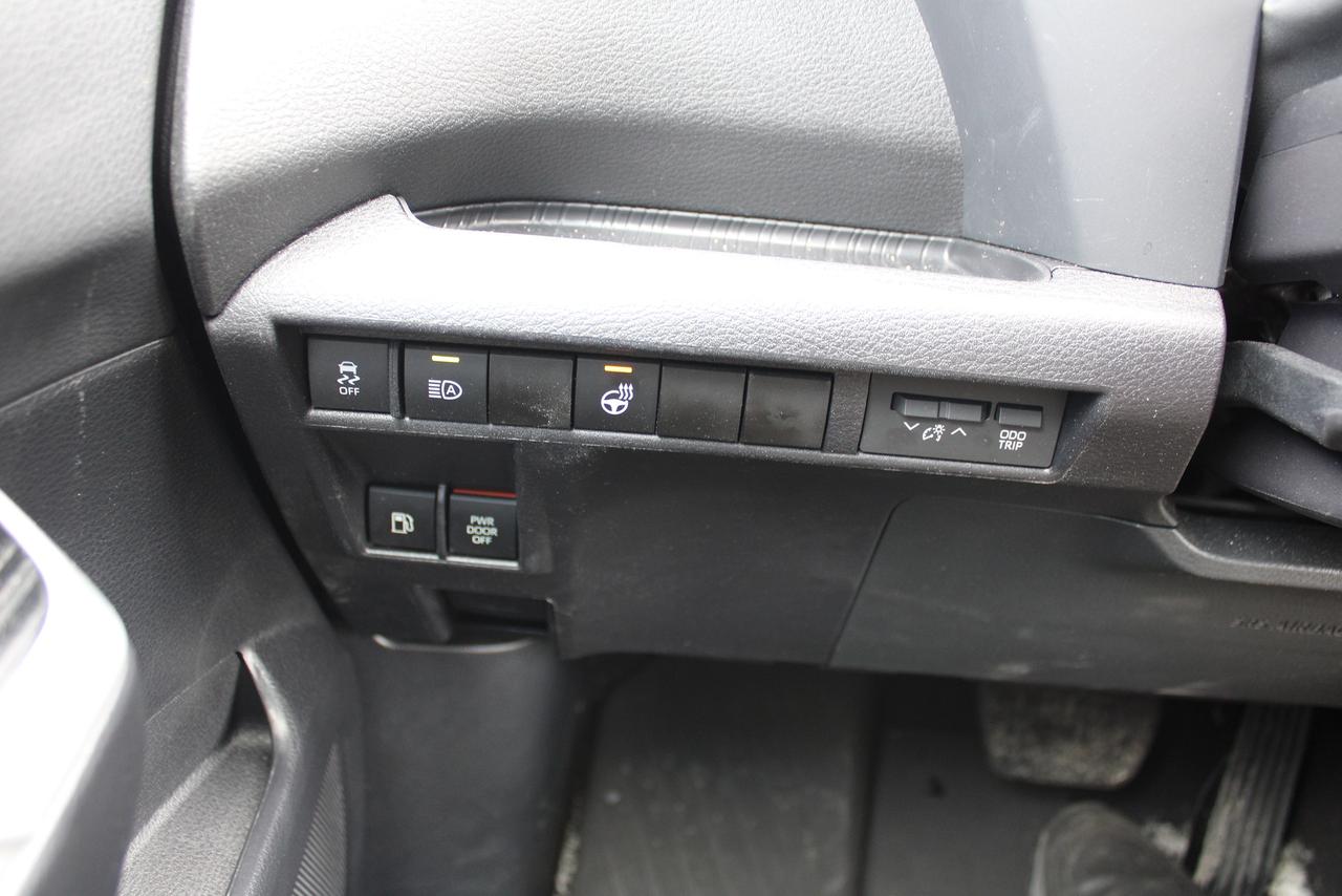 2025 Toyota Sienna XSE AWD Photo