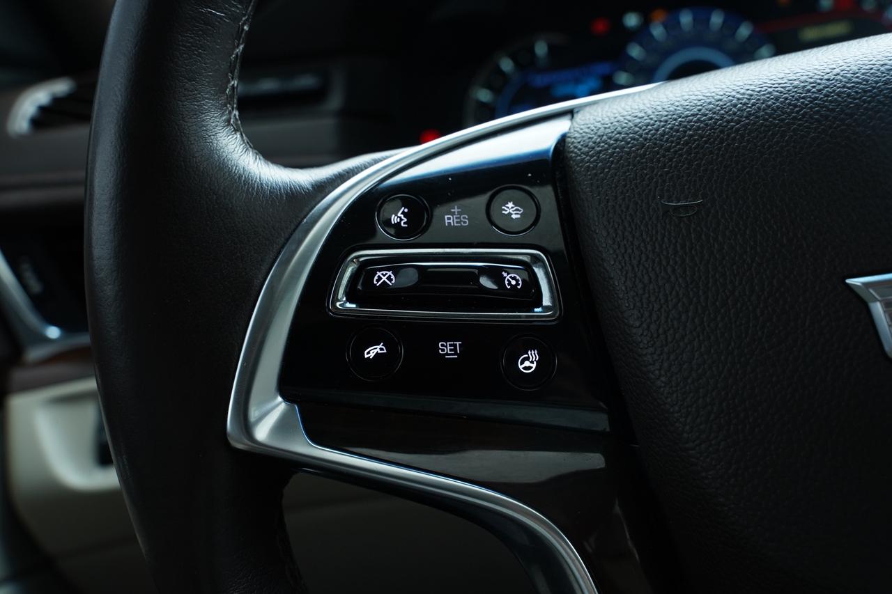 2016 Cadillac Escalade Premium/FULLY LOADED//7 PASS/ NO ACCIDENTS Photo