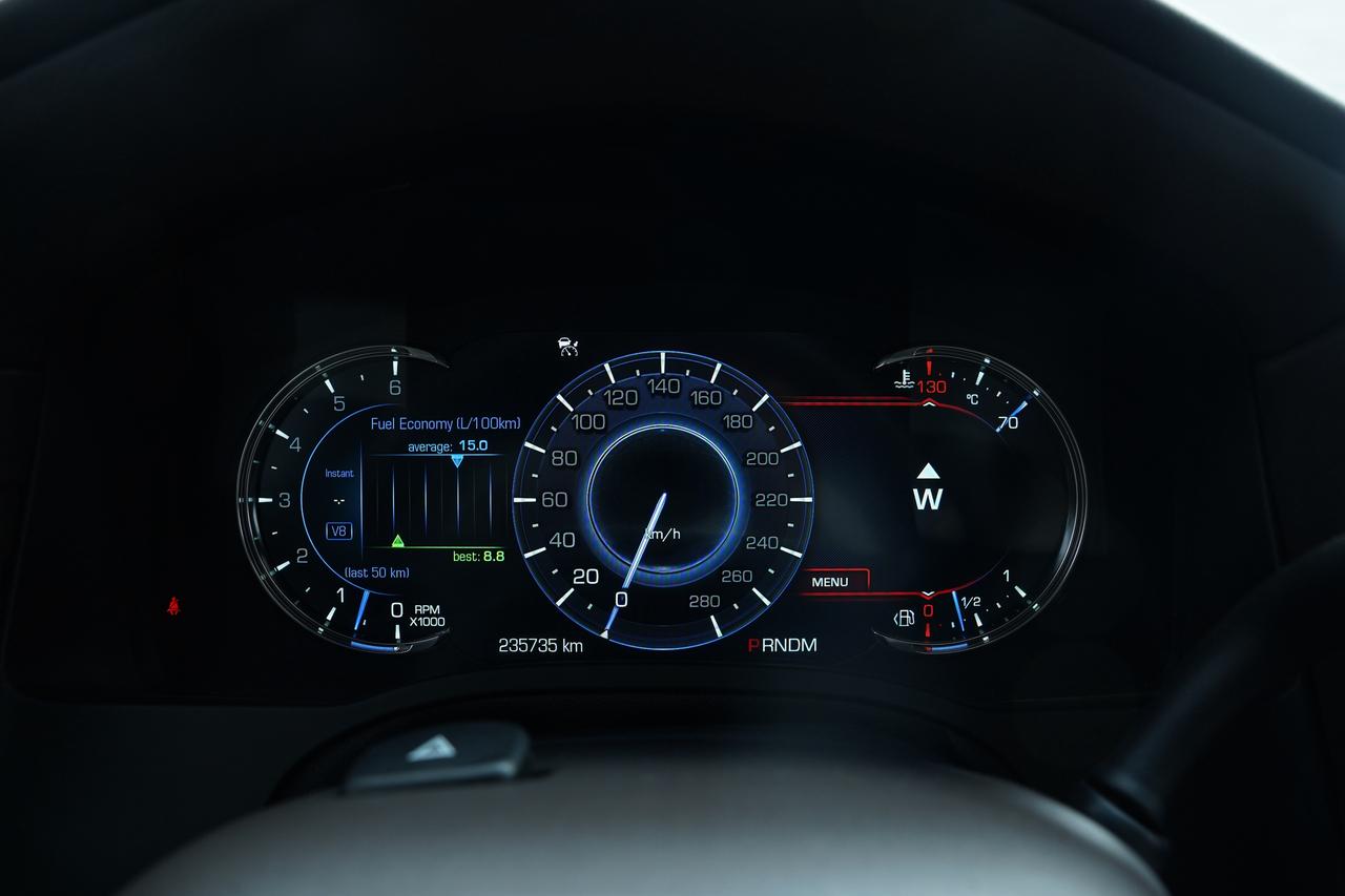 2016 Cadillac Escalade Premium/FULLY LOADED//7 PASS/ NO ACCIDENTS Photo