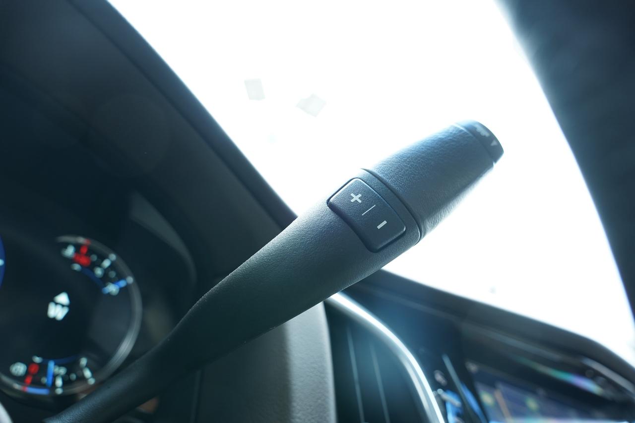 2016 Cadillac Escalade Premium/FULLY LOADED//7 PASS/ NO ACCIDENTS Photo