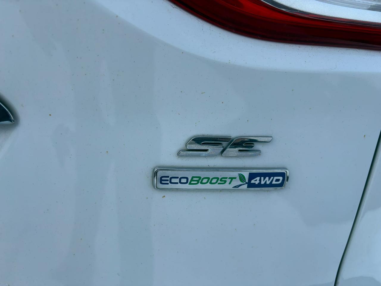 2015 Ford Escape SE Photo