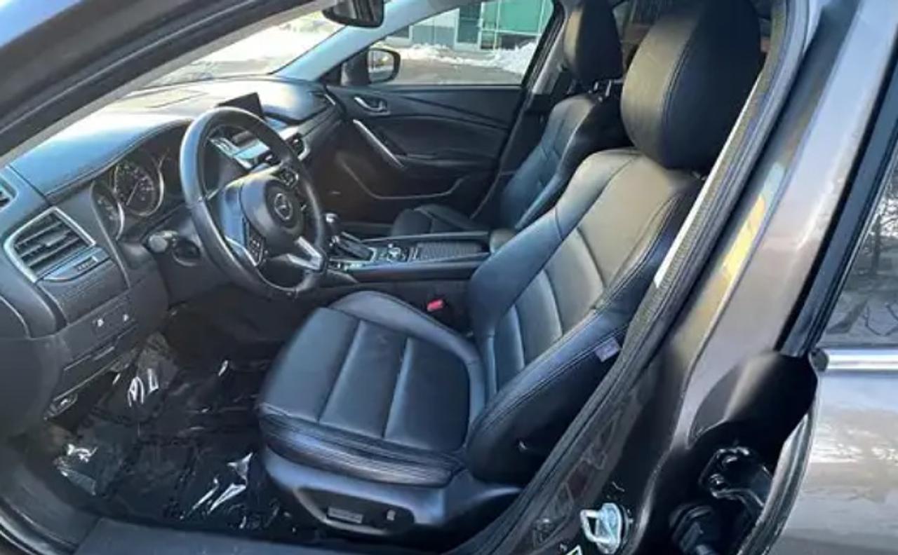 2017 Mazda MAZDA6 i Touring Photo2