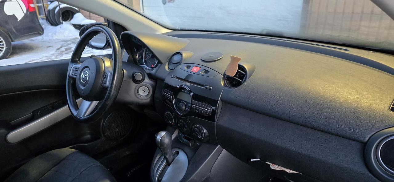 2013 Mazda MAZDA2 SPORT Photo