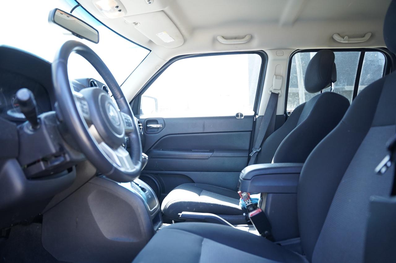 2015 Jeep Patriot SPORT PKG/AUTOMATIC/NO ACCIDENTS Photo