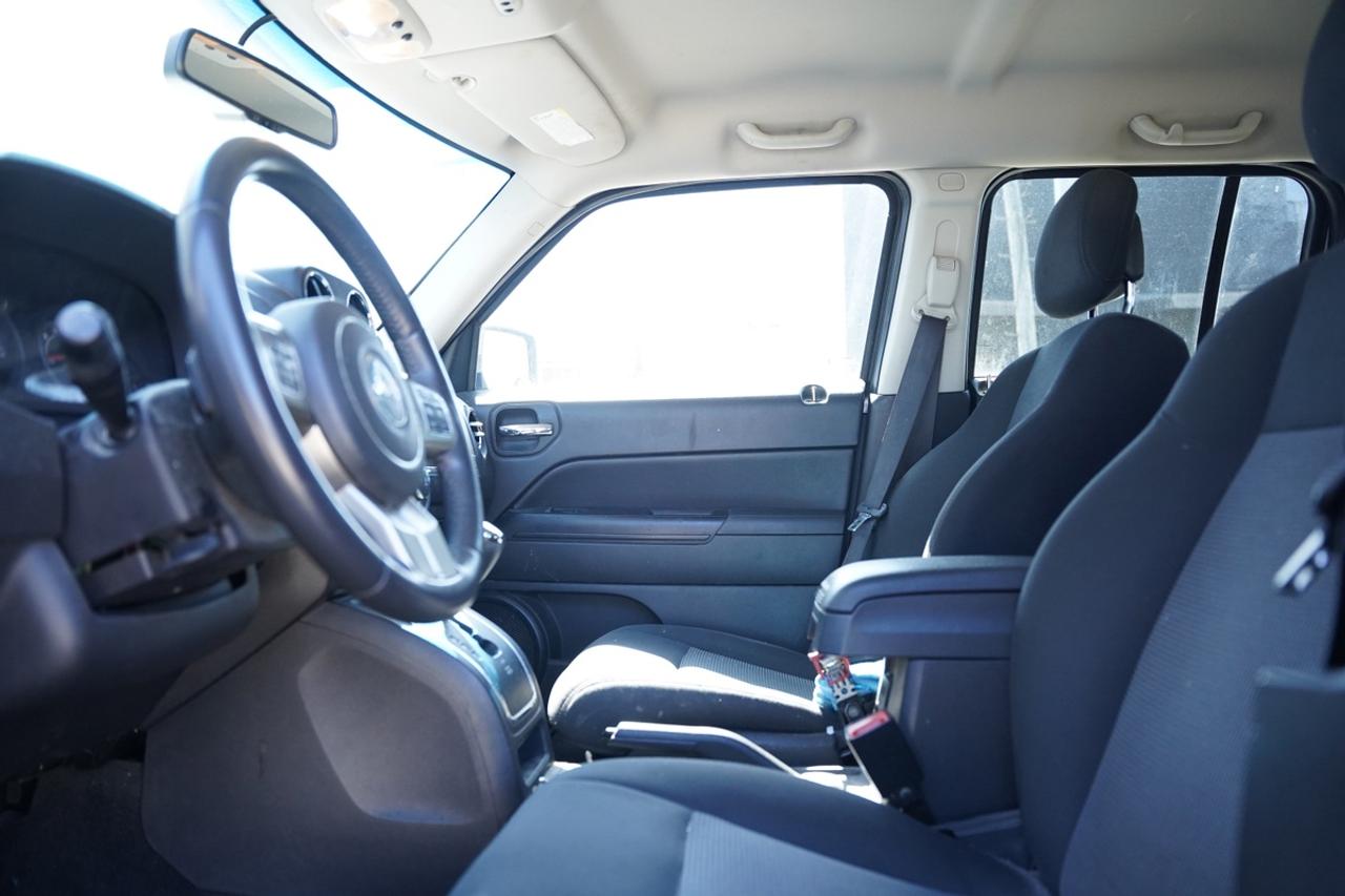 2015 Jeep Patriot SPORT PKG/AUTOMATIC/NO ACCIDENTS Photo