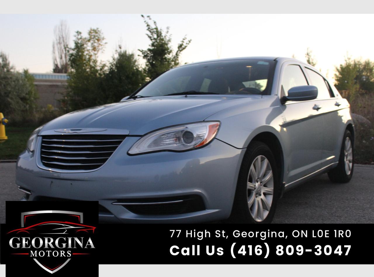 2012 Chrysler 200 LX Photo3