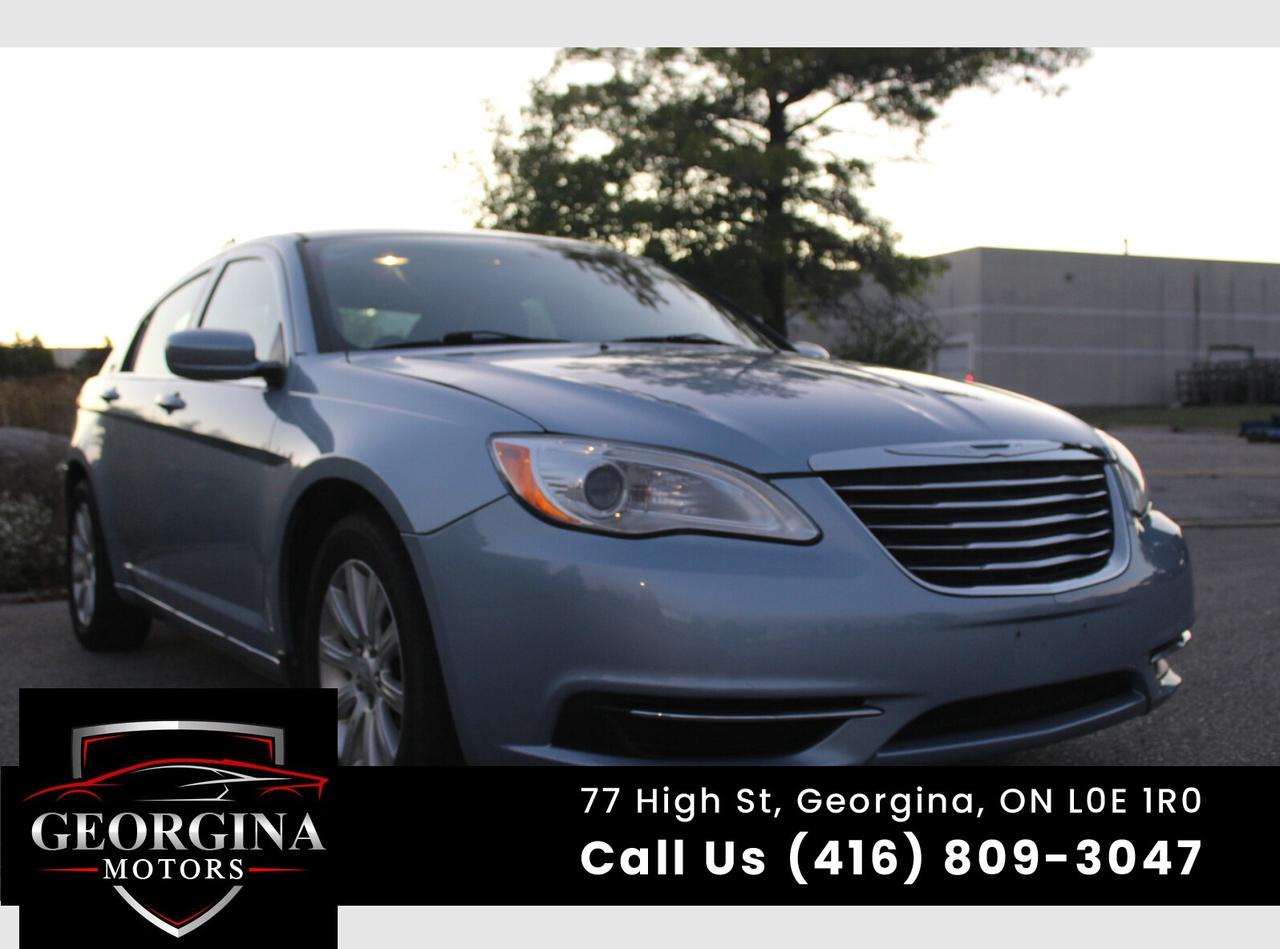 2012 Chrysler 200 LX Photo