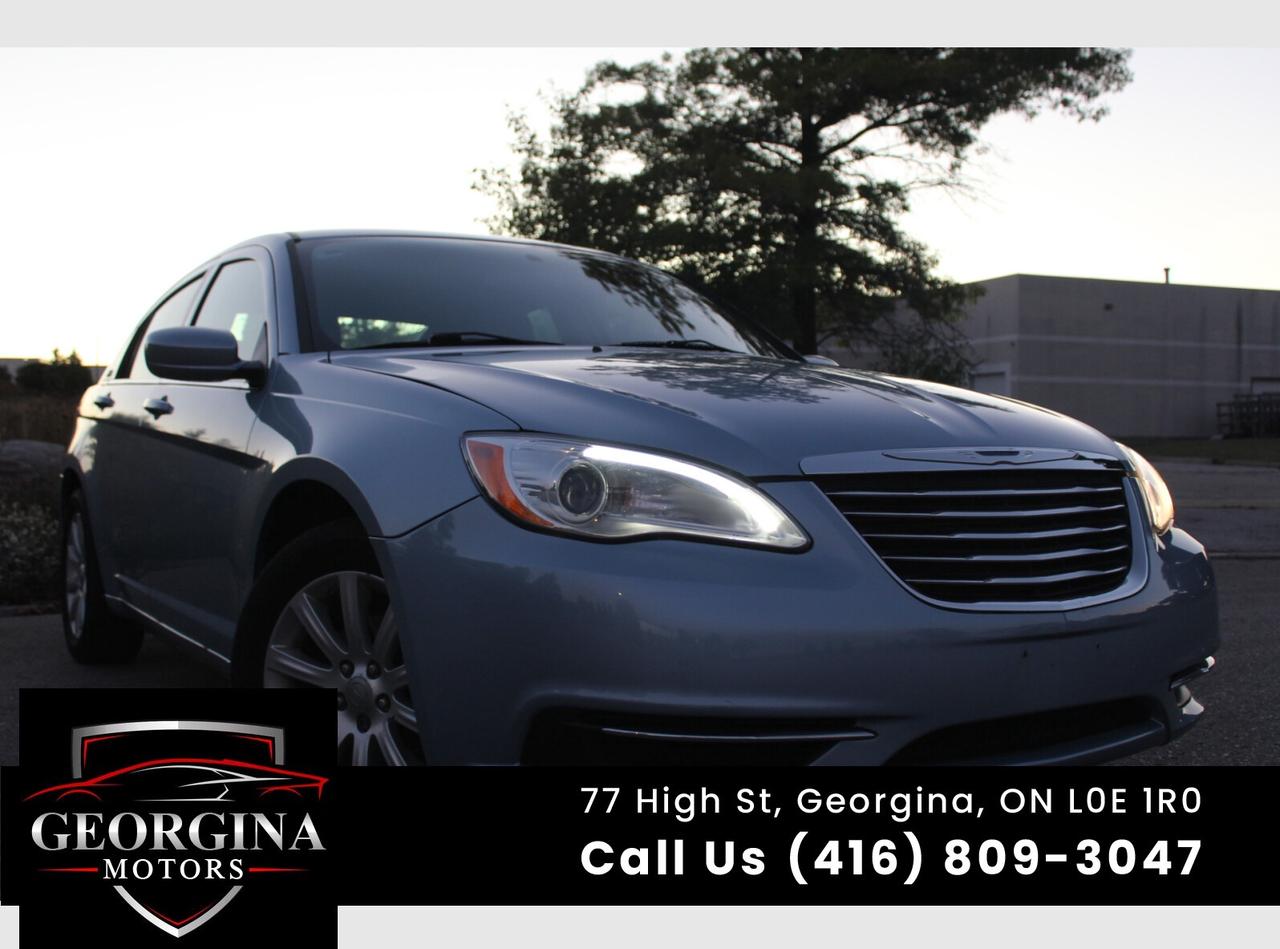 2012 Chrysler 200 LX Photo