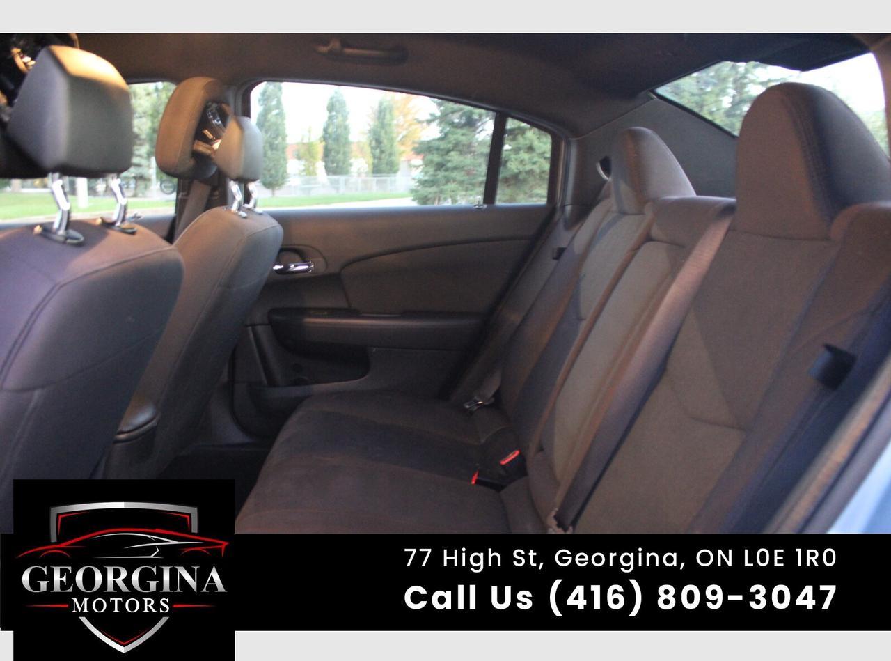 2012 Chrysler 200 LX Photo