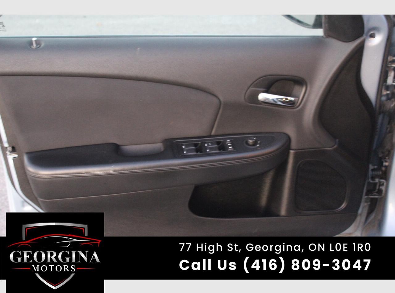 2012 Chrysler 200 LX Photo