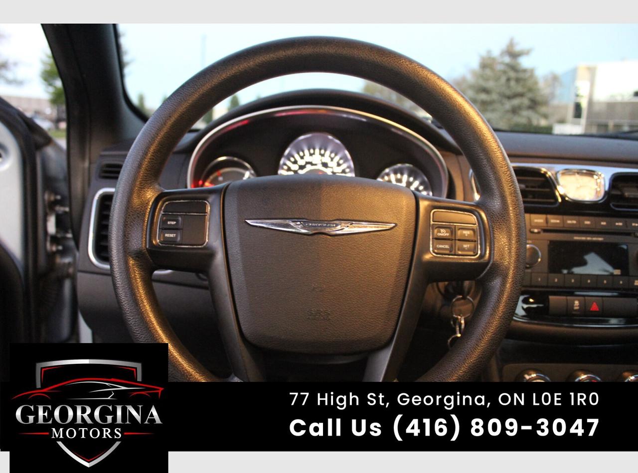 2012 Chrysler 200 LX Photo