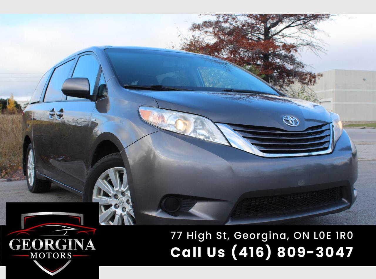 2017 Toyota Sienna LE Photo